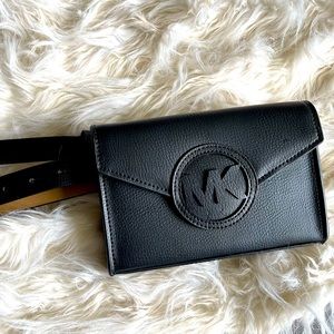 Black Michael Kors Fanny pack L/XL